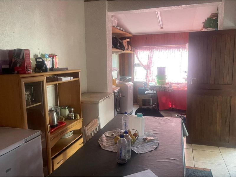 4 Bedroom Charming Coastal Gem in Cintsa East! - Photo 7