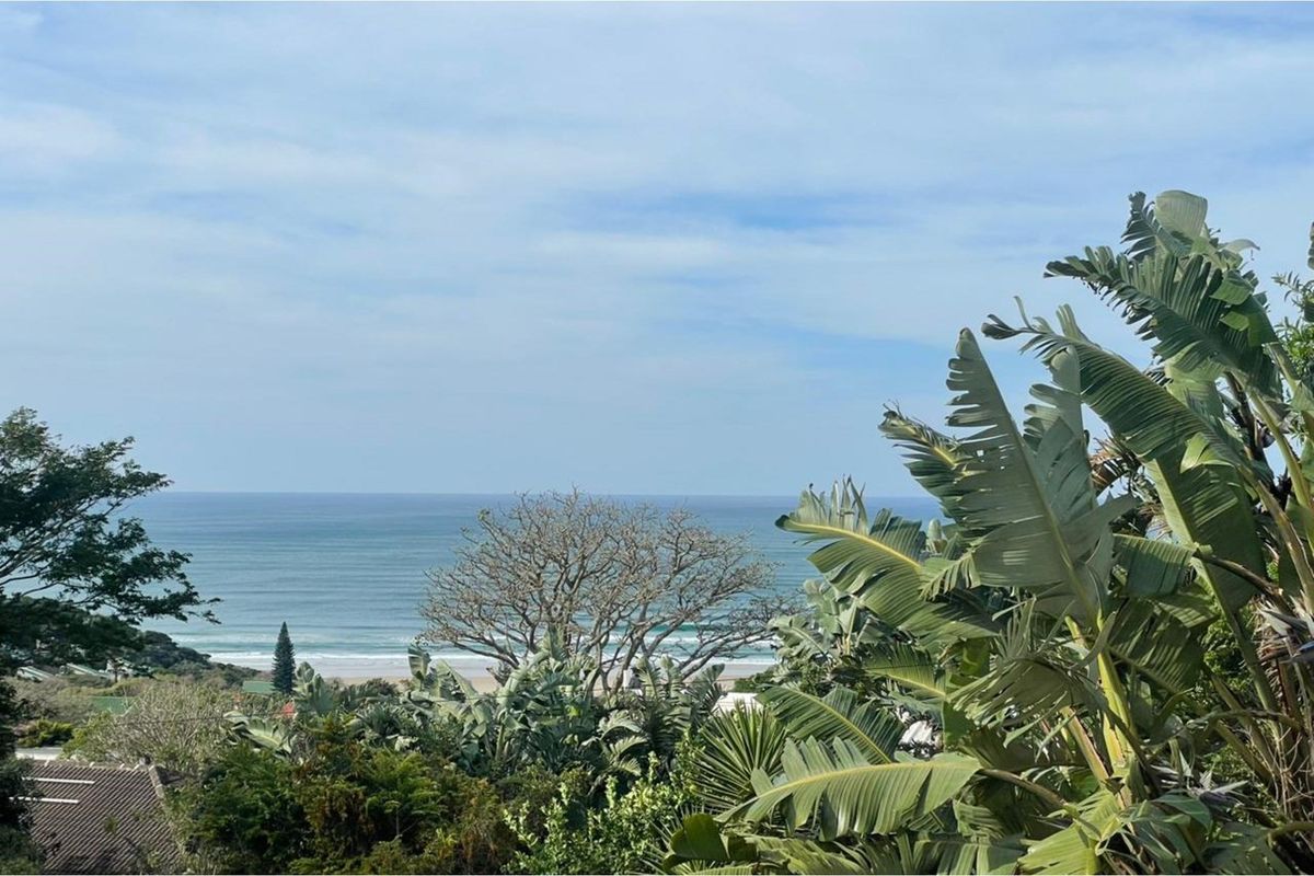4 Bedroom Charming Coastal Gem in Cintsa East! - Photo 2