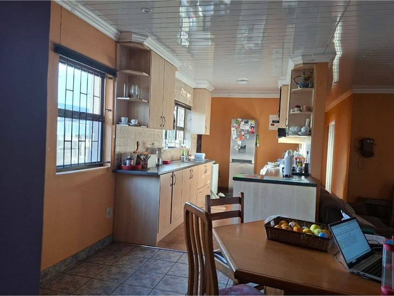 Riverton - R2 400 000.00 Awaiting your occupation - Photo 6