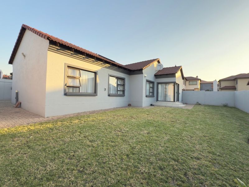 House For Sale in Thatchfield Estate, Centurion - Photo 2