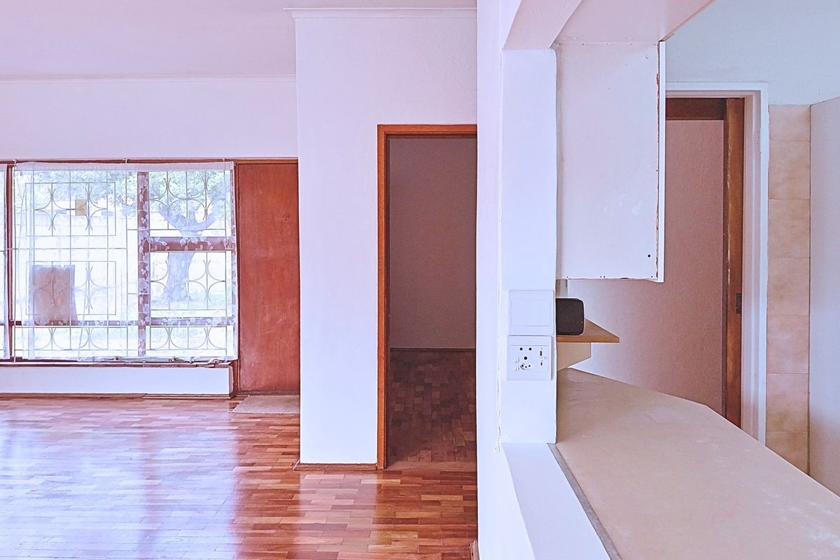 Large Family Home, Peaceful Area, Walking Distance To Schools, N1, and Tyger Valley Shopping Center - Photo 4