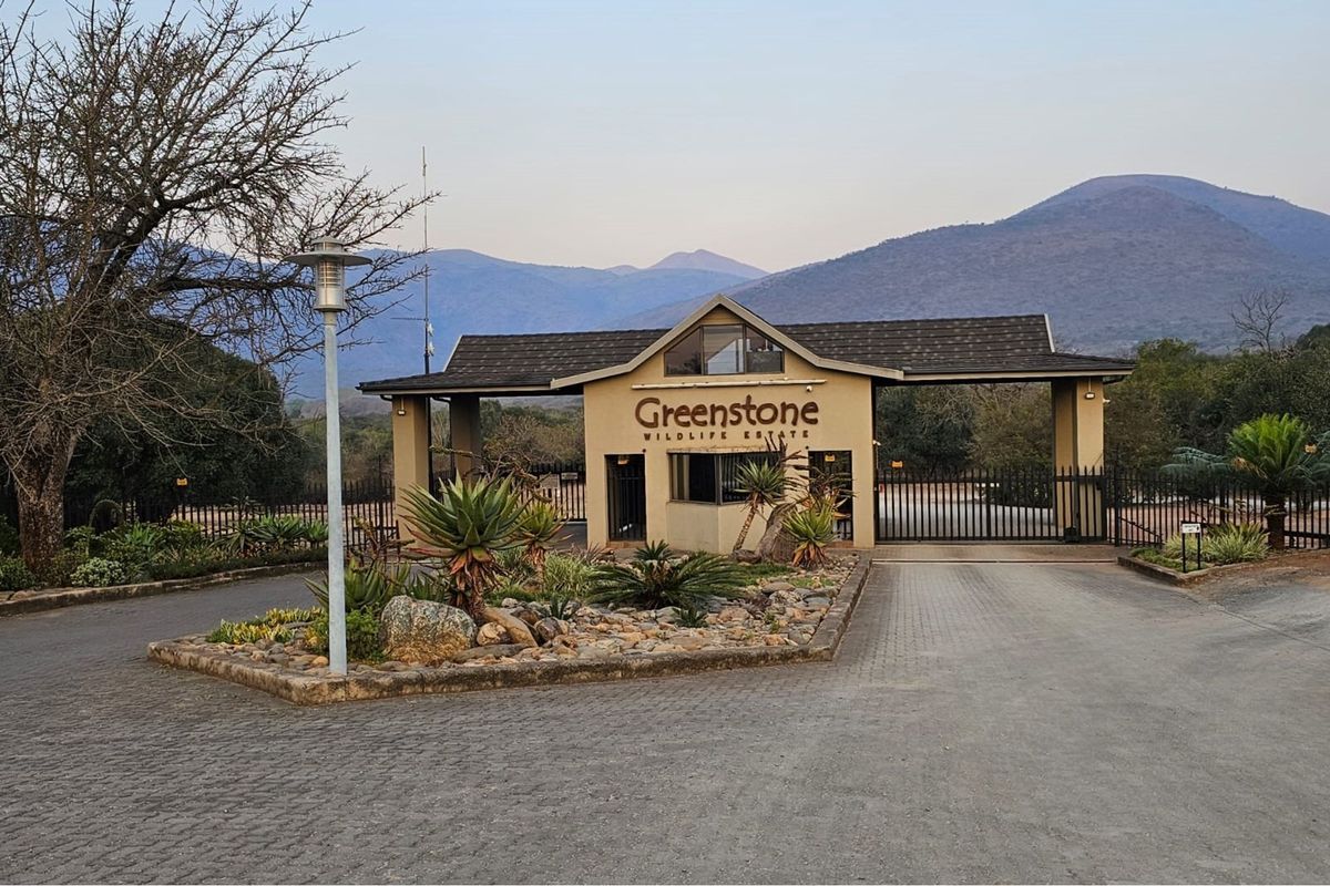 "Greenstone Wildlife: Luxurious Home Awaits You" - Photo 2