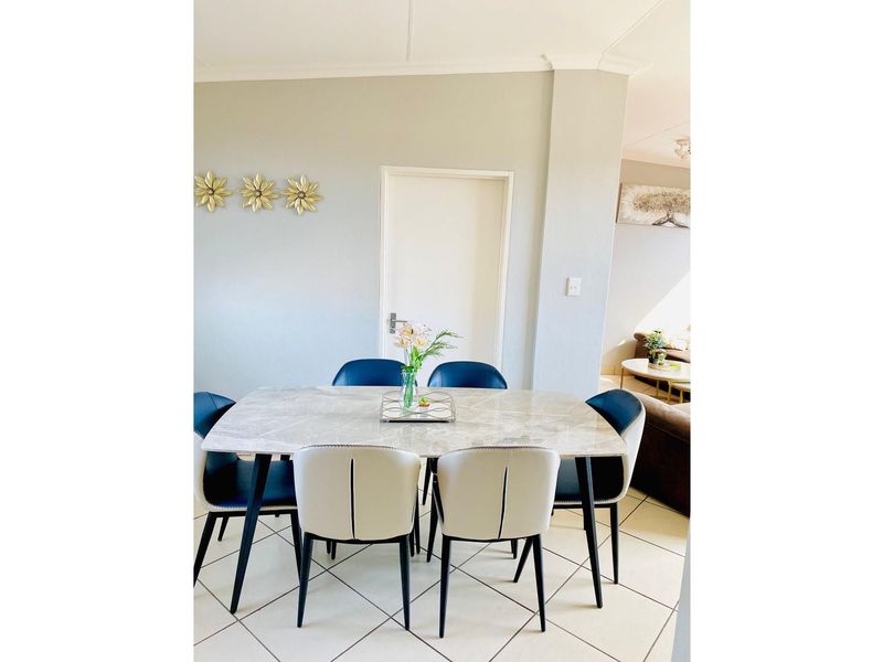 "Cozy Comfort, Modern Living." - Photo 3