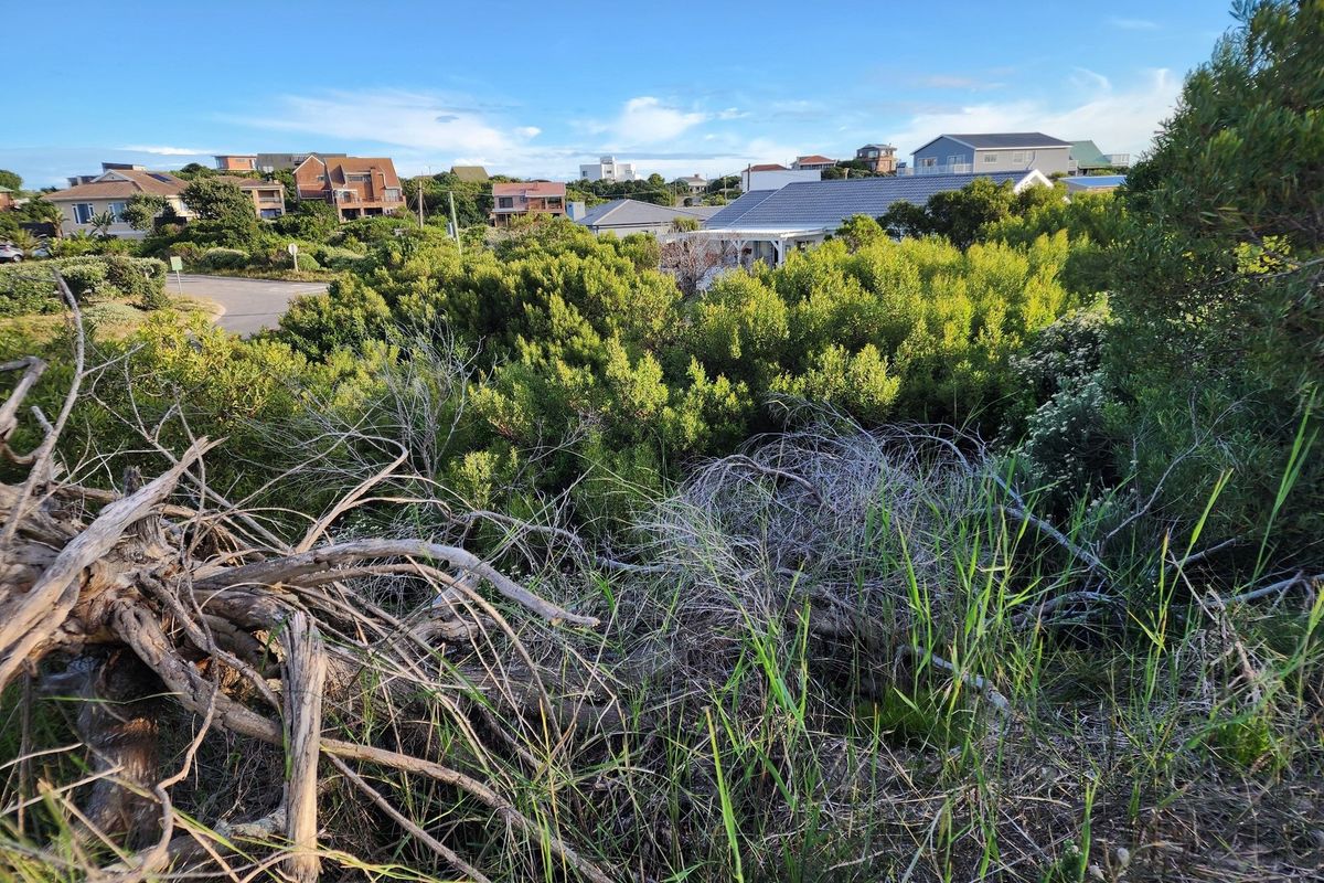 Plot for sale in Paradise Beach with distant sea view - Photo 3