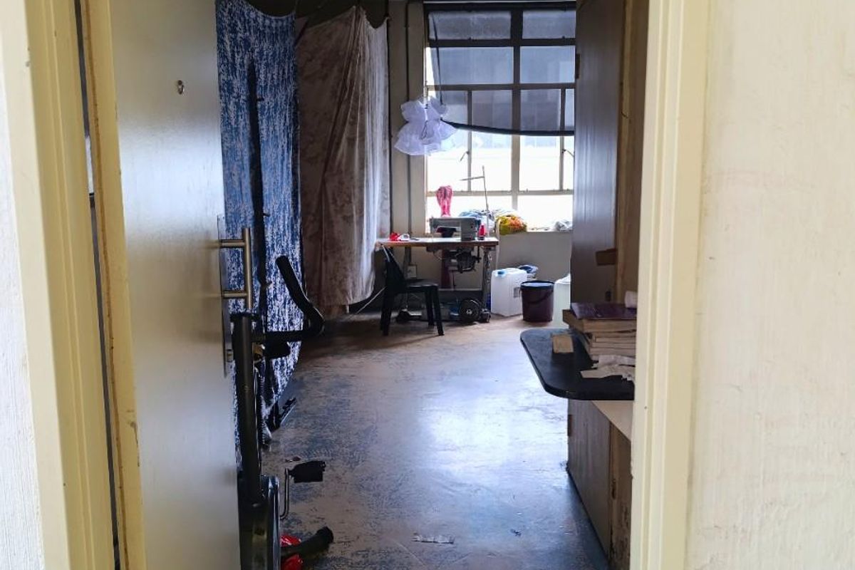 Charming Bachelor Flat in the Heart of Johannesburg - Photo 3