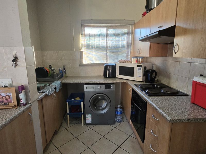 Country View Estate. Lock up and GO or stay and enjoy! - Photo 3