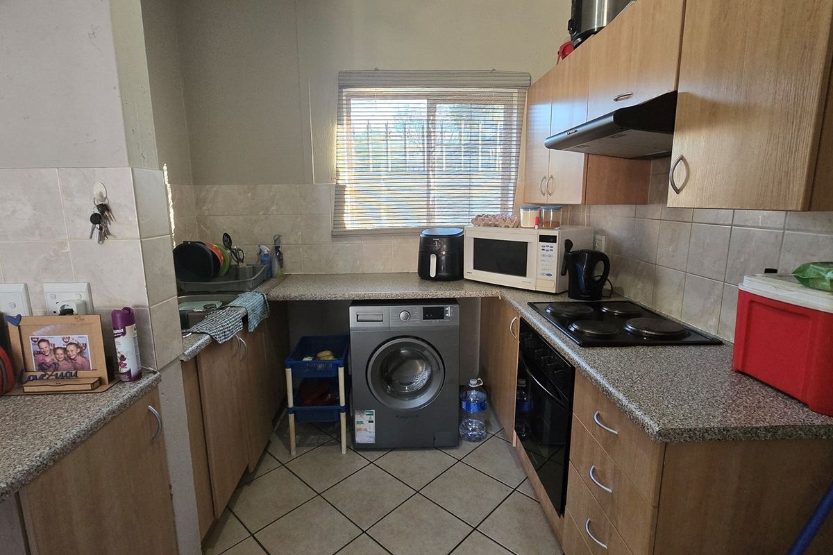 Country View Estate. Lock up and GO or stay and enjoy! - Photo 3