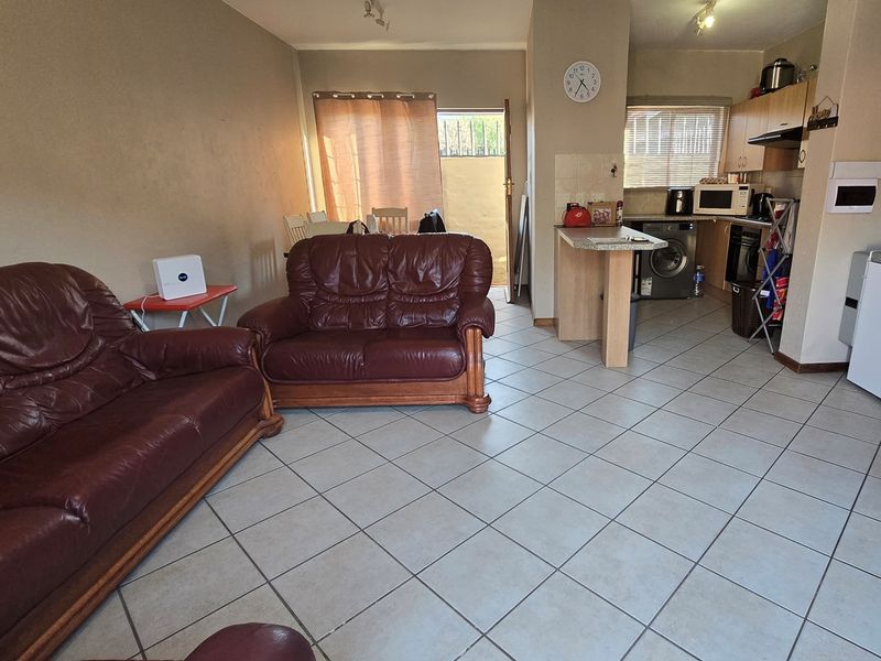 Country View Estate. Lock up and GO or stay and enjoy! - Photo 4