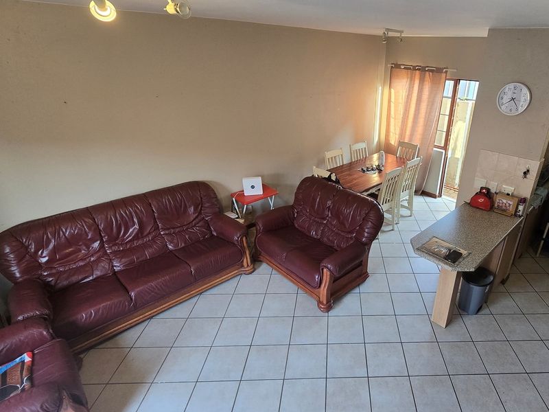 Country View Estate. Lock up and GO or stay and enjoy! - Photo 5