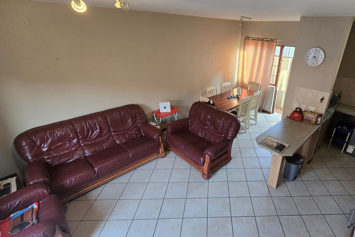 Country View Estate. Lock up and GO or stay and enjoy! - Photo 5