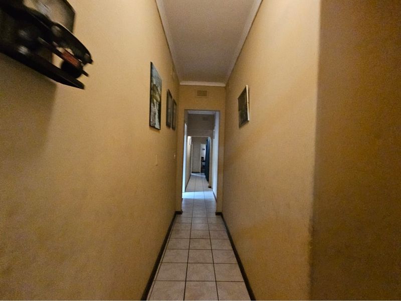 House For Sale in Barberton - Photo 10