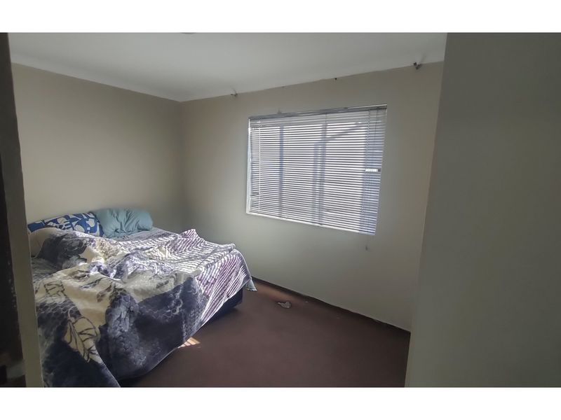 "Wheel-Chair friendly 2-Bed in Woodridge!" - Photo 9