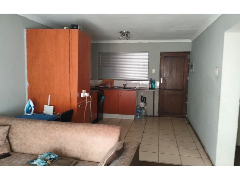 "Wheel-Chair friendly 2-Bed in Woodridge!" - Photo 4