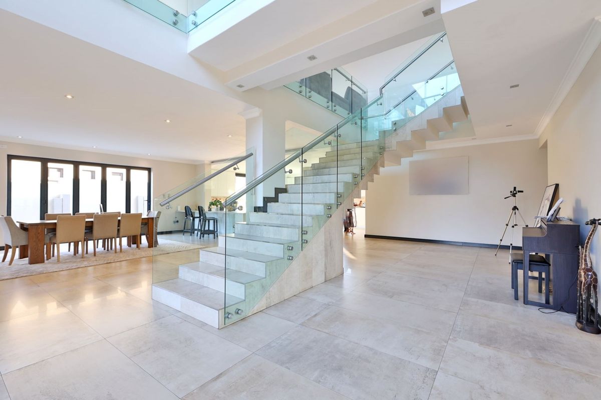 Large Family Home in Waterfall Country Estate - Photo 2