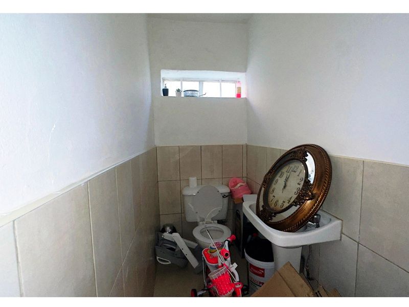 CLEAN AND LARGE ONE BEDROOM COTTAGE TO LET IN CYRILDENE (DE-WETSOFF) - Photo 9