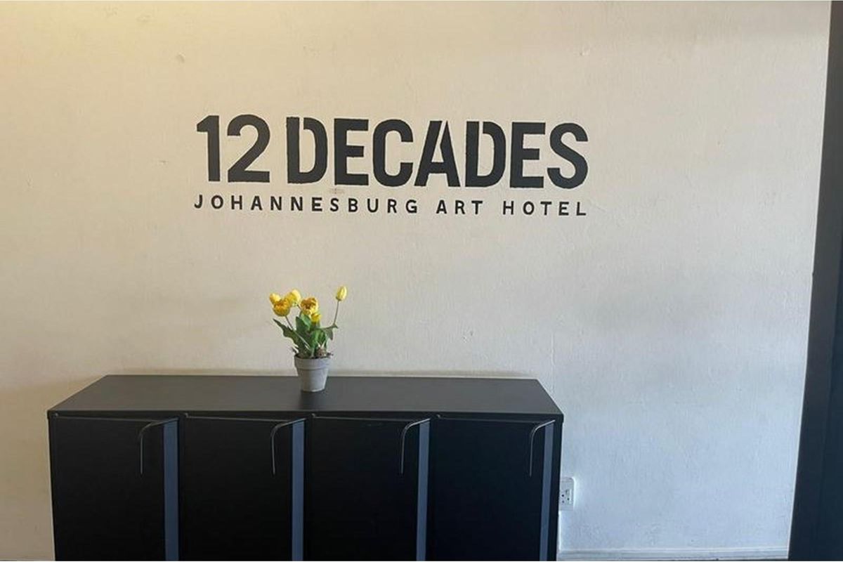 Cozy Bachelor Apartment Up For Grabs in Johannesburg “Maboneng” - Photo 5