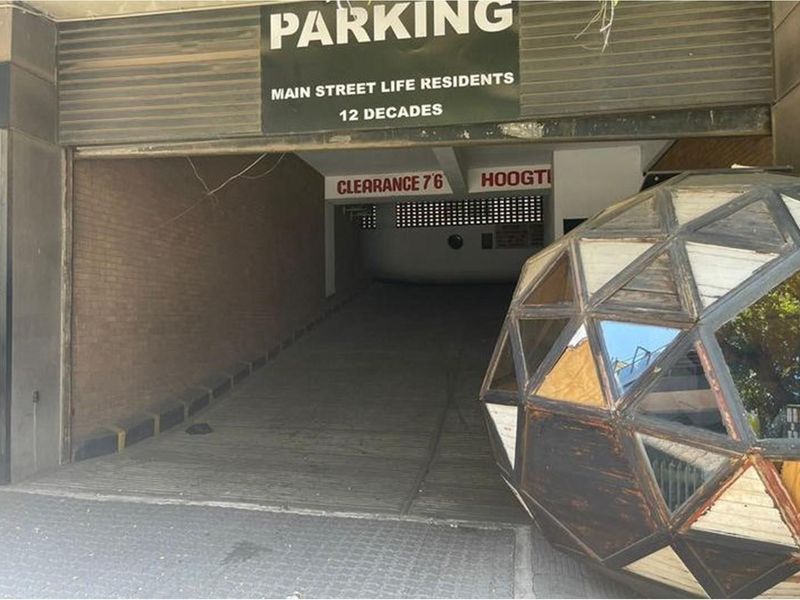 Cozy Bachelor Apartment Up For Grabs in Johannesburg “Maboneng” - Photo 7