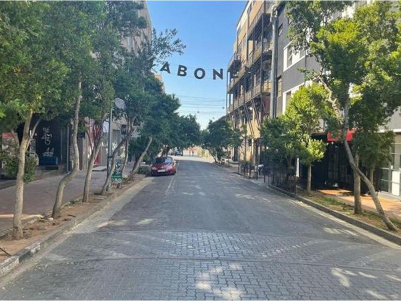 Cozy Bachelor Apartment Up For Grabs in Johannesburg “Maboneng” - Photo 9