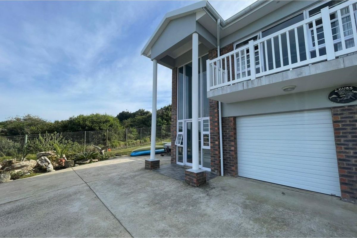 Modern Dual-Living Oasis: 2-Bed Home + 2-Bed Flat in Eco-Friendly Gqunube Green - Photo 2