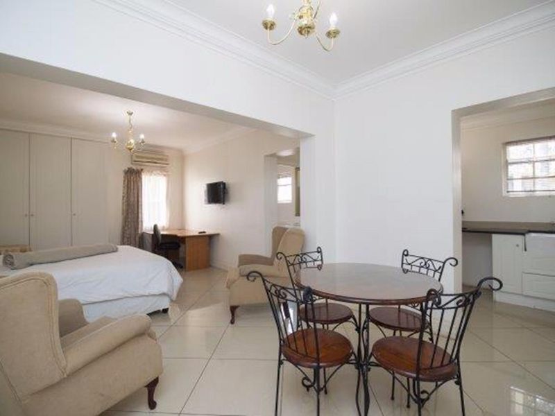 Upmarket 12 Bedroom 5 Star Guesthouse, In the Heart of Brooklyn, In A Secure Estate - Photo 9