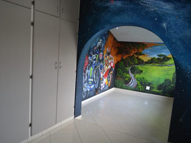 Luxurious living with Riverfront Access on the banks of the Klipriver - Photo 5