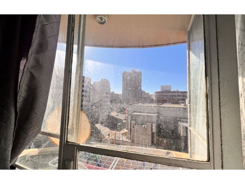 Investment Opportunity, Expand your Portfolio with this Studio Apartment for Sale in South Beach. - Photo 7