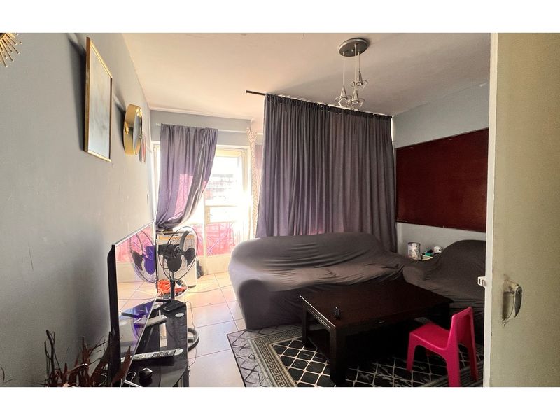 Investment Opportunity, Expand your Portfolio with this Studio Apartment for Sale in South Beach. - Photo 6