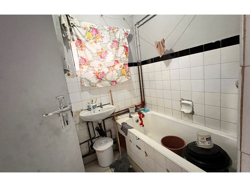 Investment Opportunity, Expand your Portfolio with this Studio Apartment for Sale in South Beach. - Photo 9