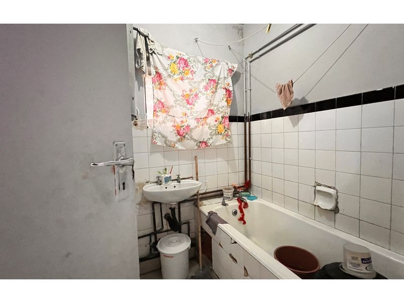 Investment Opportunity, Expand your Portfolio with this Studio Apartment for Sale in South Beach. - Photo 10