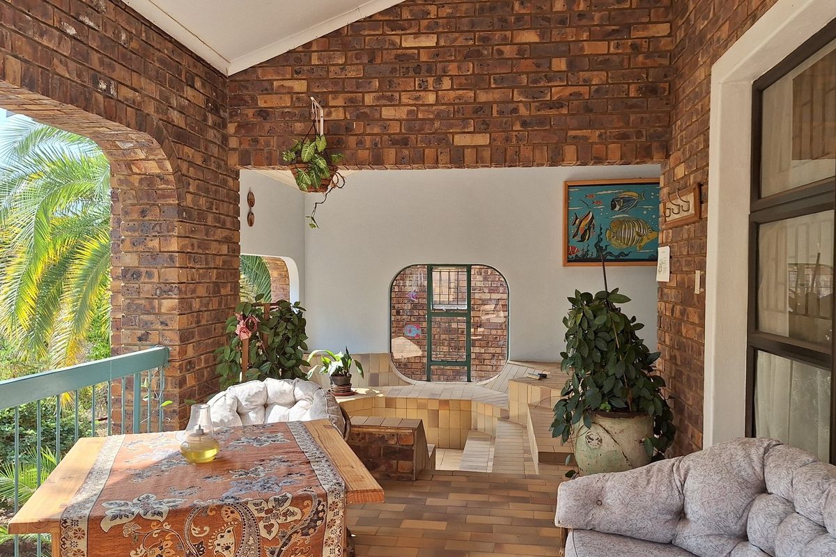 Prime Location with Unmatched Privacy and Elegance -Exceptional Living in the Heart of Nature - Photo 5