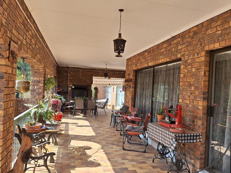 Prime Location with Unmatched Privacy and Elegance -Exceptional Living in the Heart of Nature - Photo 3