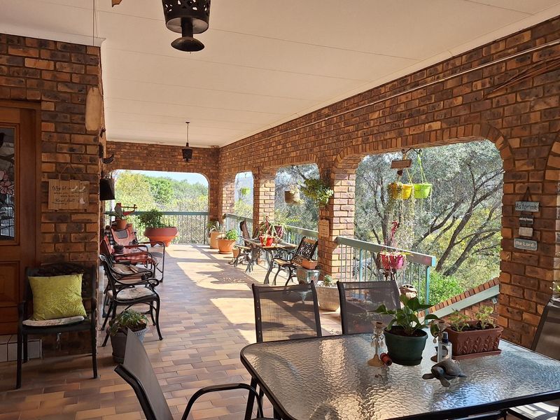 Prime Location with Unmatched Privacy and Elegance -Exceptional Living in the Heart of Nature - Photo 9