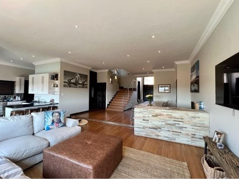 Magnificent secure exclusive cluster set high up on the hills with views for days - Photo 4