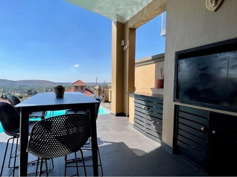 Magnificent secure exclusive cluster set high up on the hills with views for days - Photo 10