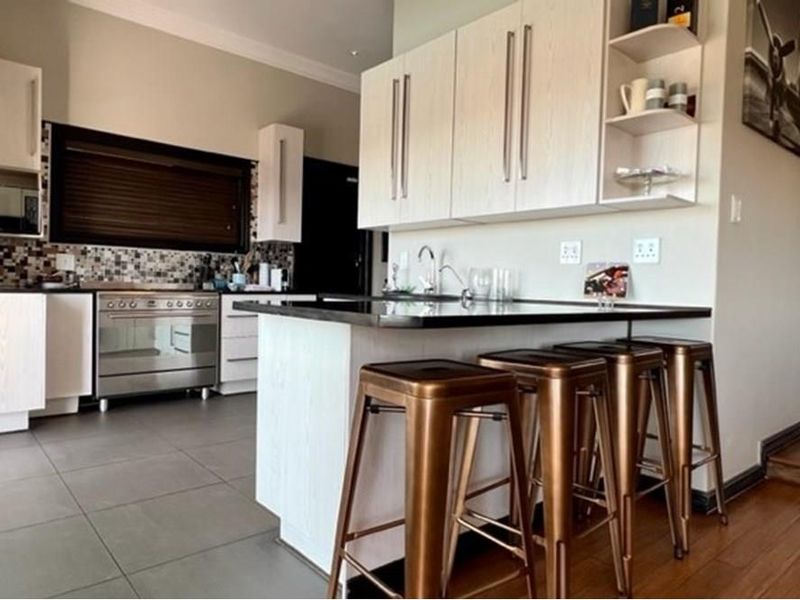 Magnificent secure exclusive cluster set high up on the hills with views for days - Photo 8