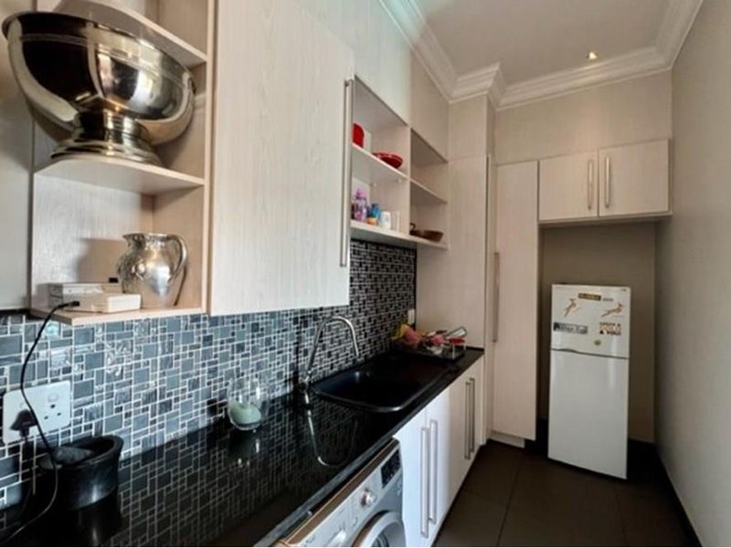 Magnificent secure exclusive cluster set high up on the hills with views for days - Photo 9