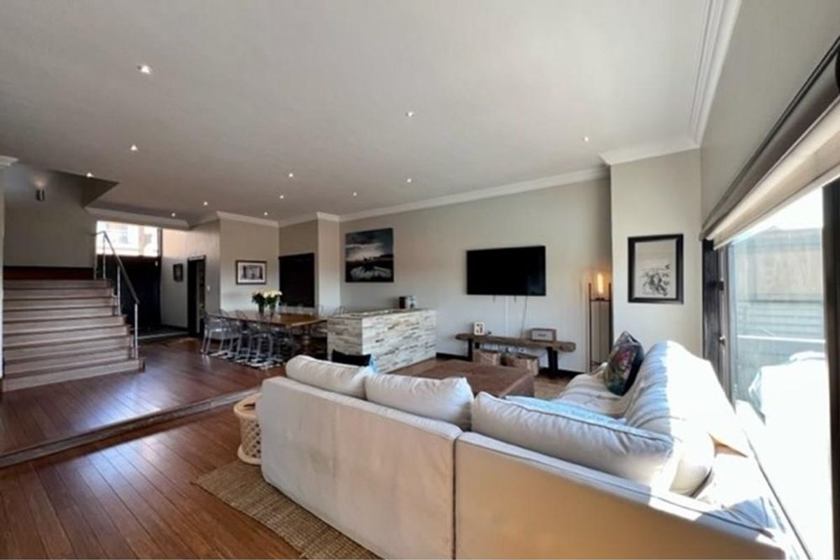 Magnificent secure exclusive cluster set high up on the hills with views for days - Photo 5