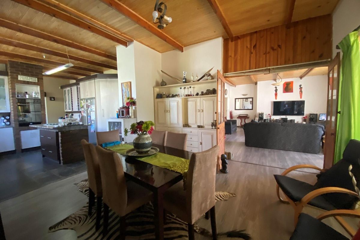 3-Bedroom family Home with 4-flatlets for Sale in Sasolburg Central - Photo 3