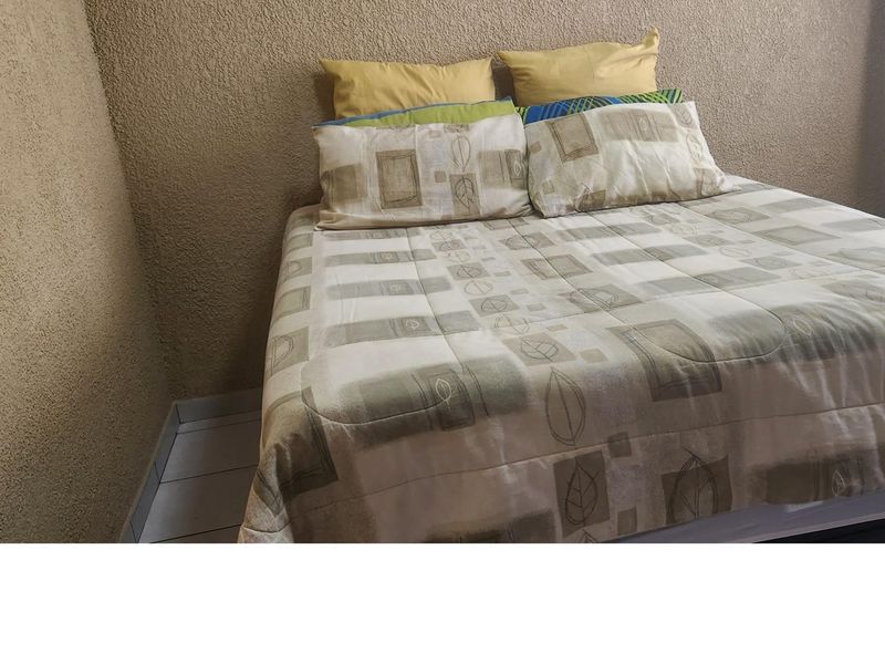 PRICE REDUCED TO SELL ..Bosmont newly renovated home 4 bedroom house. - Photo 7