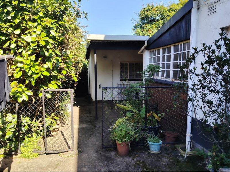 A Rare Find in Newholmes, Pietermaritzburg- Ideal for Home and Business! - Photo 9