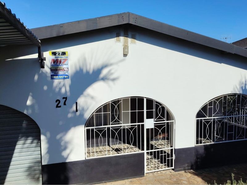 A Rare Find in Newholmes, Pietermaritzburg- Ideal for Home and Business! - Photo 3