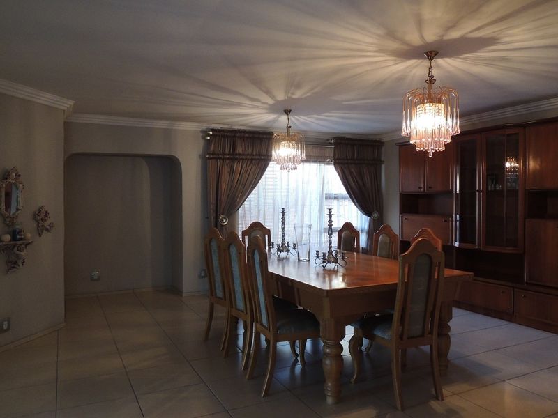 Luxury Living with Breathtaking Views! - Photo 10