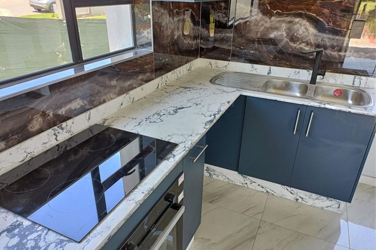 Stylish immaculate 3-Bedroom Double Storey Home in Exclusive Midrand Estate for sale - Photo 5