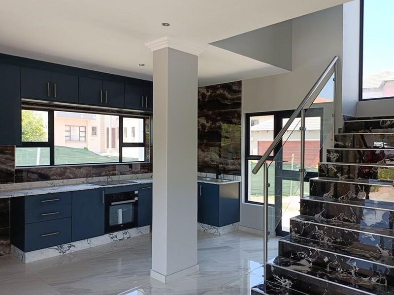 Stylish immaculate 3-Bedroom Double Storey Home in Exclusive Midrand Estate for sale - Photo 3