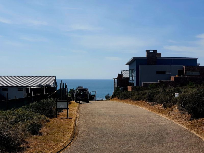Seaside elegance: Dual access, stunning Vleesbaai 652 m2 stand - Photo 1