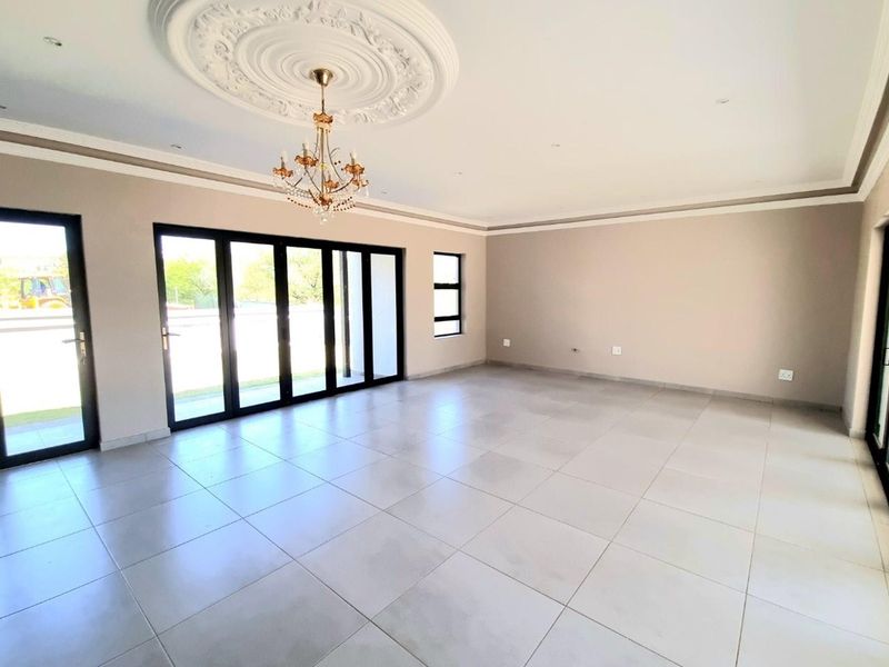 Newly Built 4 Bedroom 4 Bathroom House - Photo 9