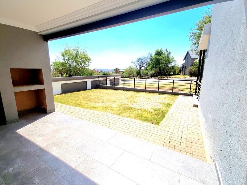 Newly Built 4 Bedroom 4 Bathroom House - Photo 6