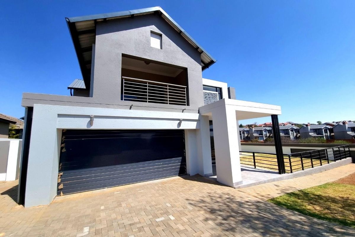 Newly Built 4 Bedroom 4 Bathroom House - Photo 2