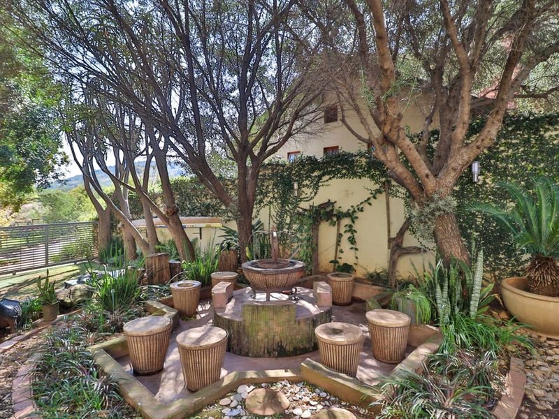 Exquisite 5-Bedroom Home in Waterkloof Golf Estate - Photo 6