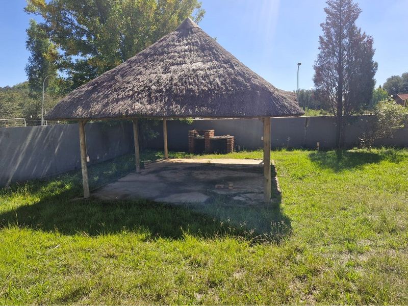 "Charming Fixer-Upper in Tranquil La Hoff" - Photo 6